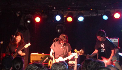 the breeders rock out live in atlanta